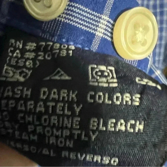 Tommy Hilfiger Plaid Button Down Long Sleeve Shirt Crest Men’s Size: Medium - Picture 12 of 12